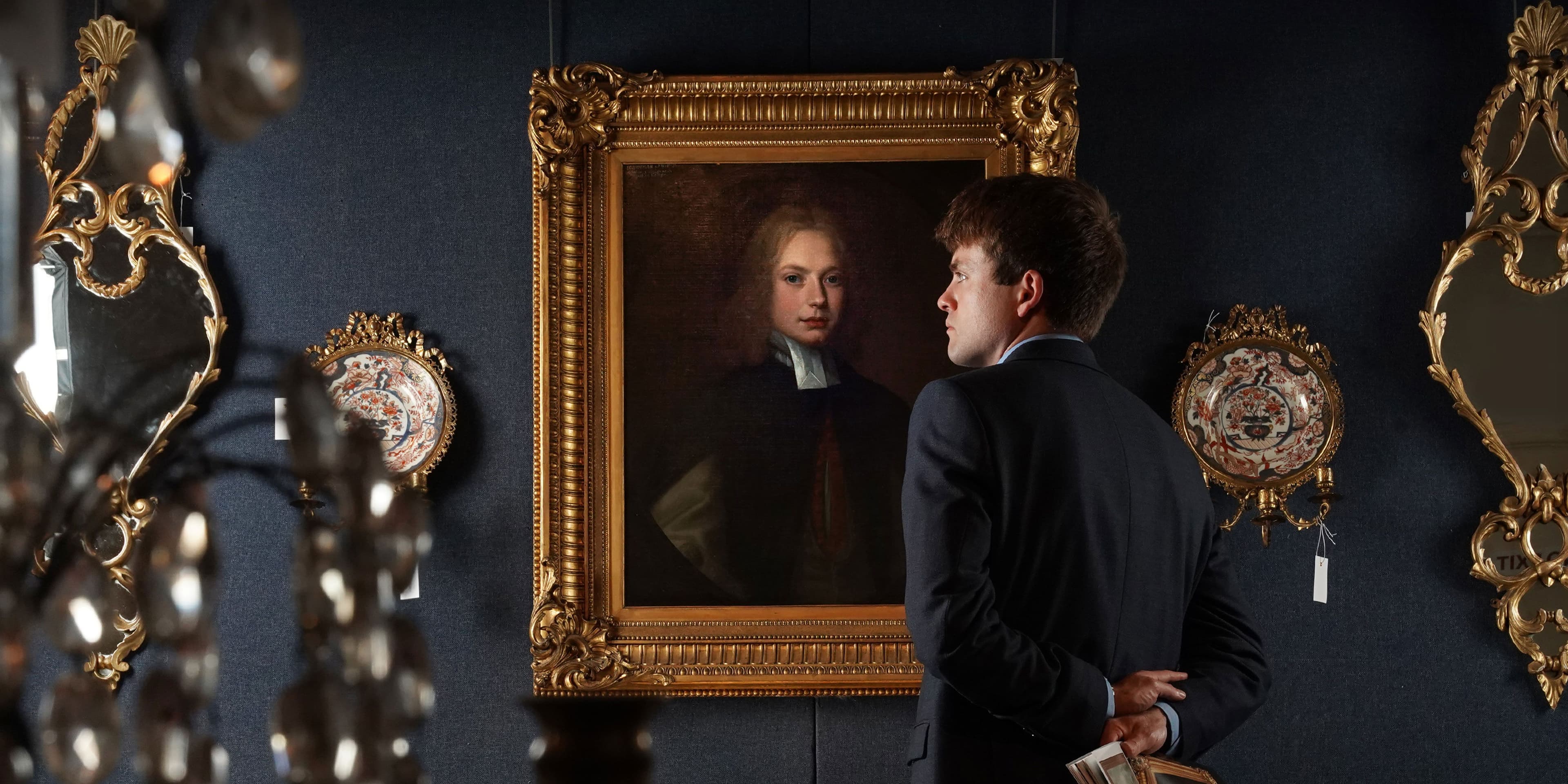 Lyon & Turnbull Auction Departments