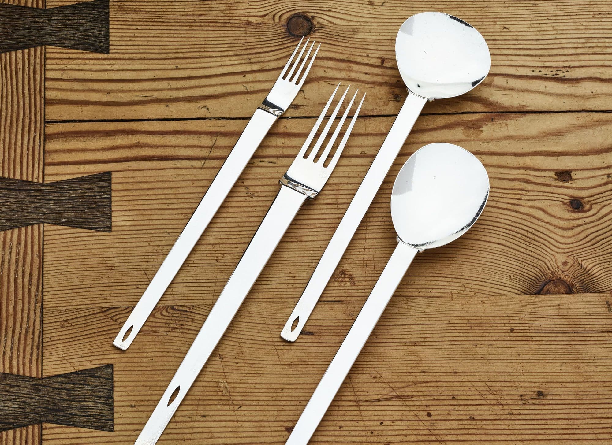 decorative arts auction newsletter